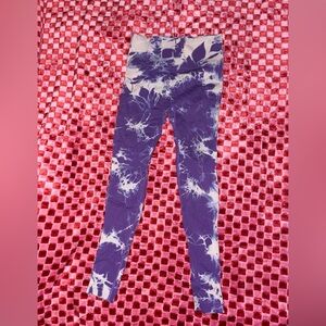 Workout leggings with the scrunch butt.